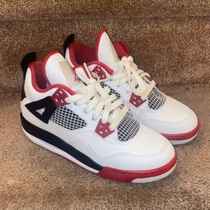 Air Jordan 4 size 4.5Y